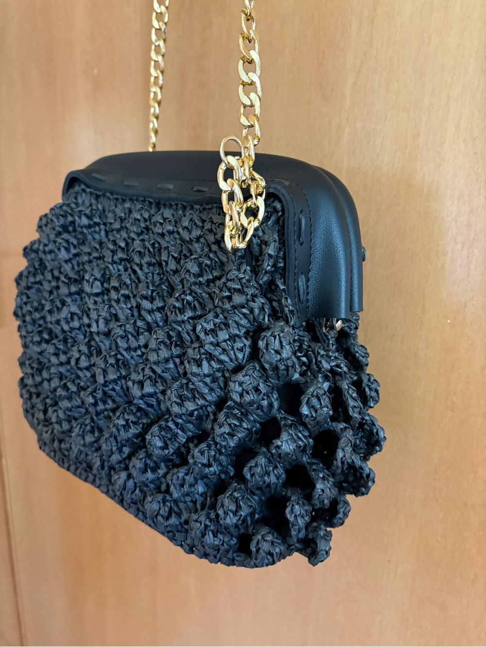 Black Woven Chain-Handle Women's Shoulder Bag